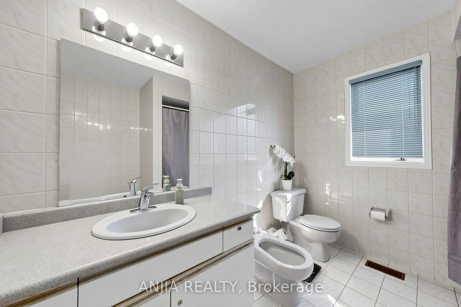 Photo 33 of 84 Havagal Crescent, Markham, Markville — HOMEH