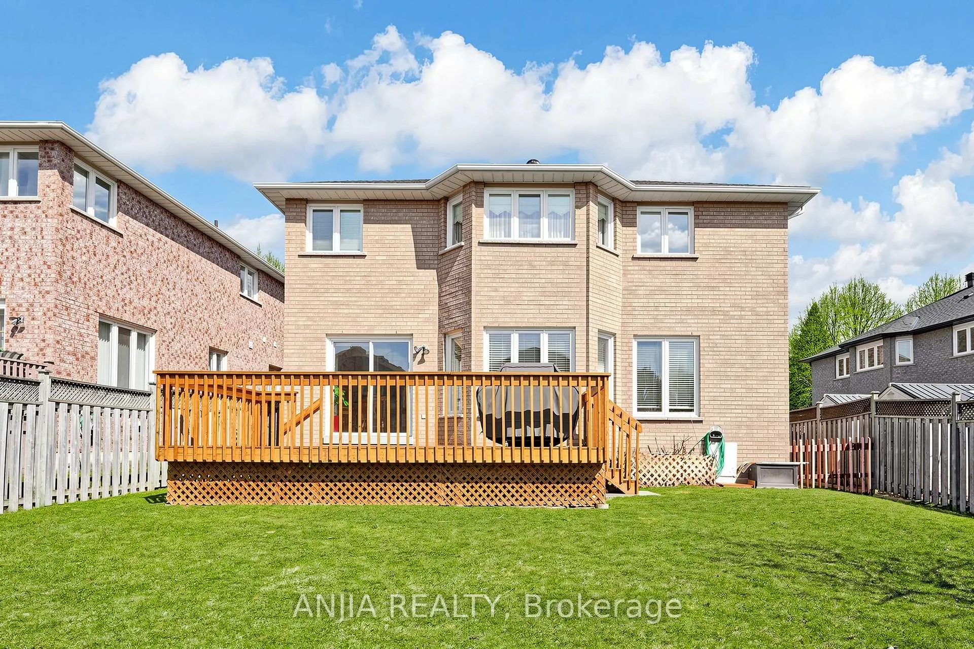 Photo 36 of 84 Havagal Crescent, Markham, Markville — HOMEH