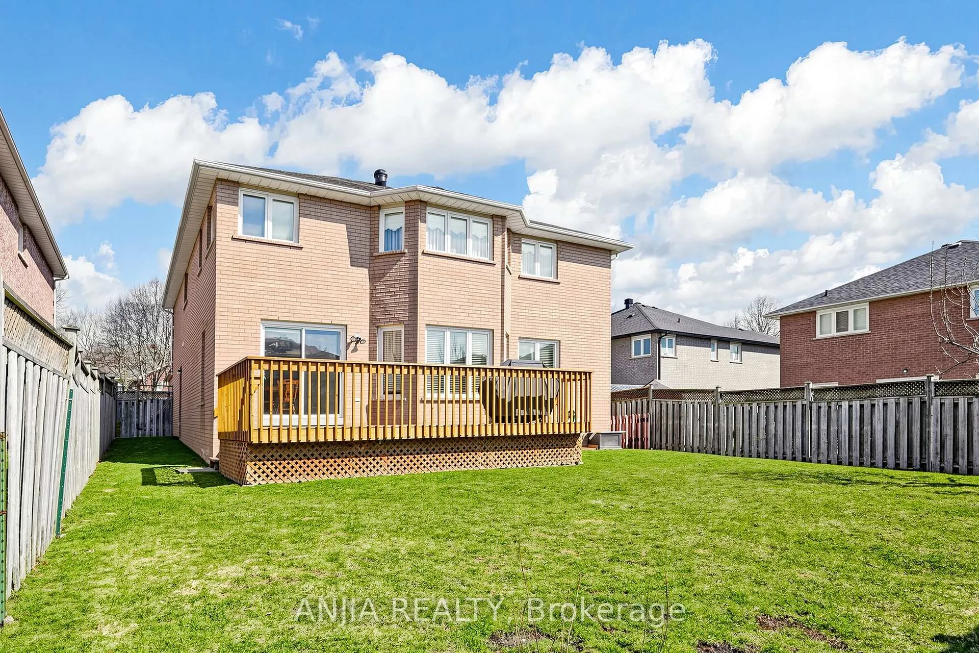 Photo 37 of 84 Havagal Crescent, Markham, Markville — HOMEH