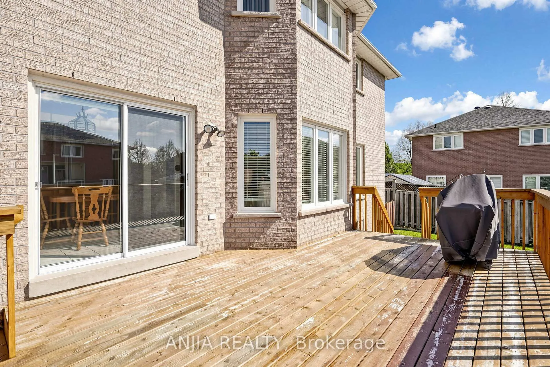 Photo 42 of 84 Havagal Crescent, Markham, Markville — HOMEH