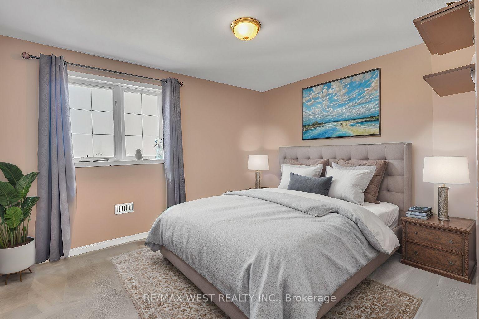 Photo 5 of 15 Seymour Crescent, Barrie, Holly — HOMEH