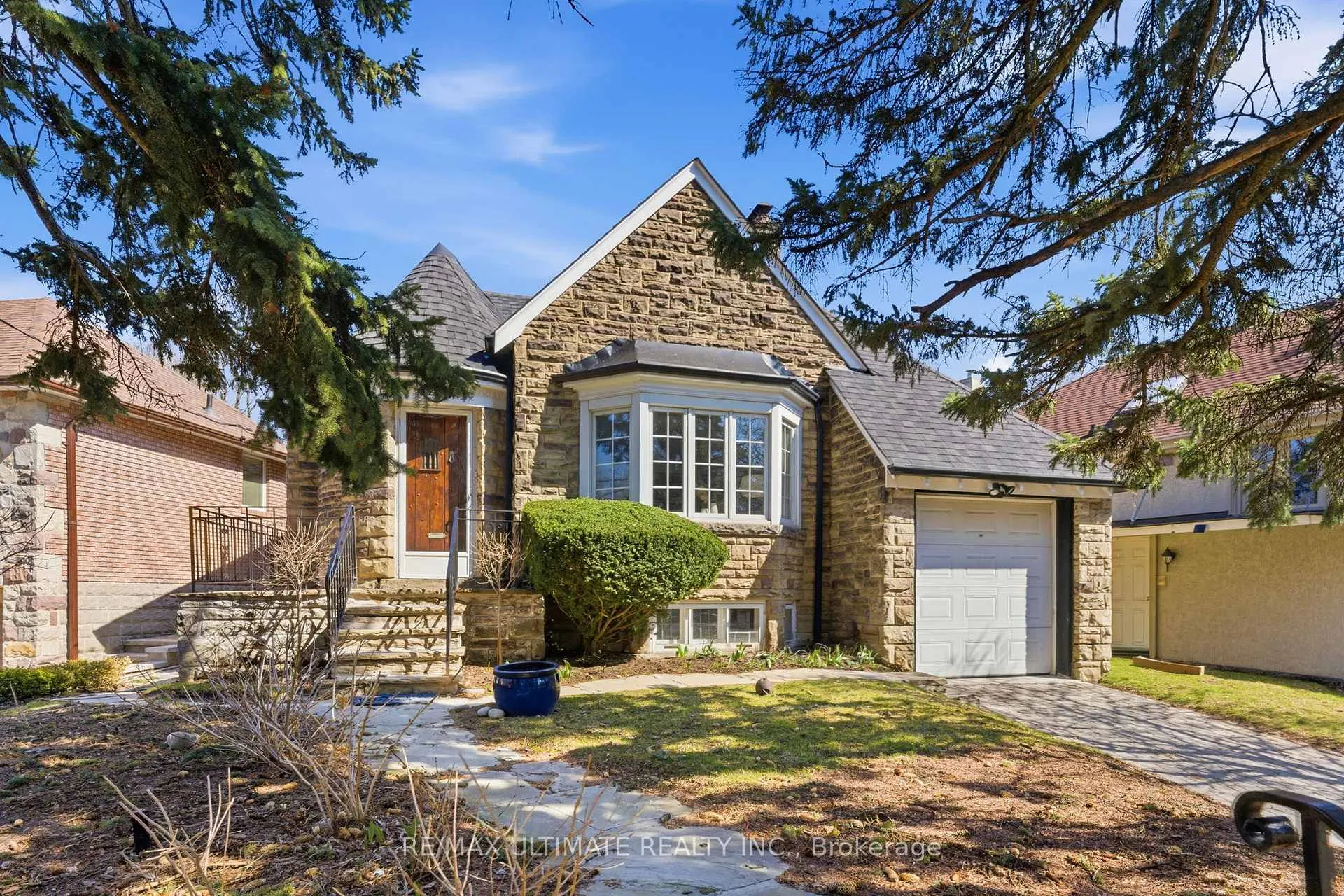 Photo 1 of 222 Chaplin Crescent, Toronto, Forest Hill South — HOMEH