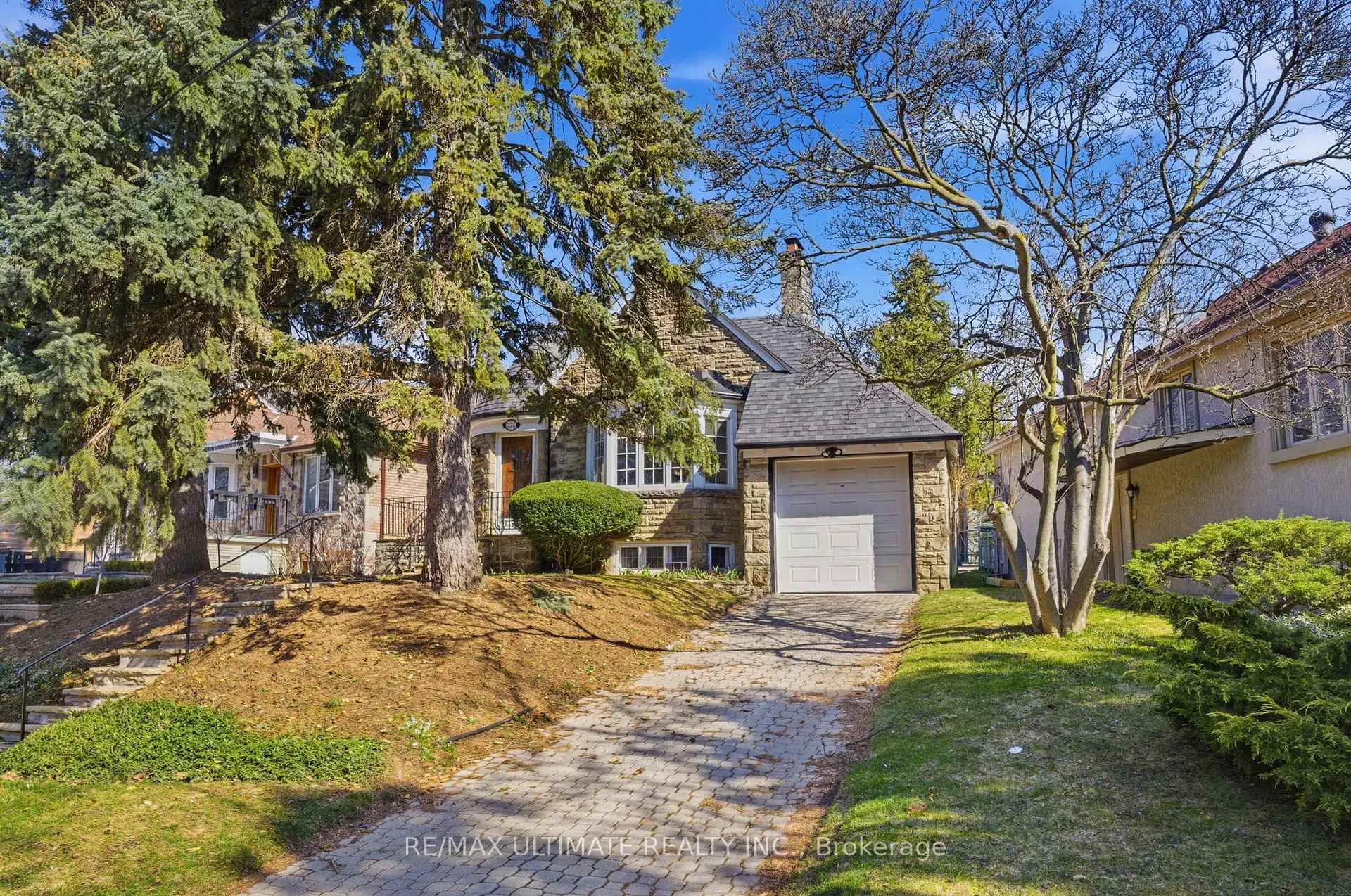 Photo 2 of 222 Chaplin Crescent, Toronto, Forest Hill South — HOMEH