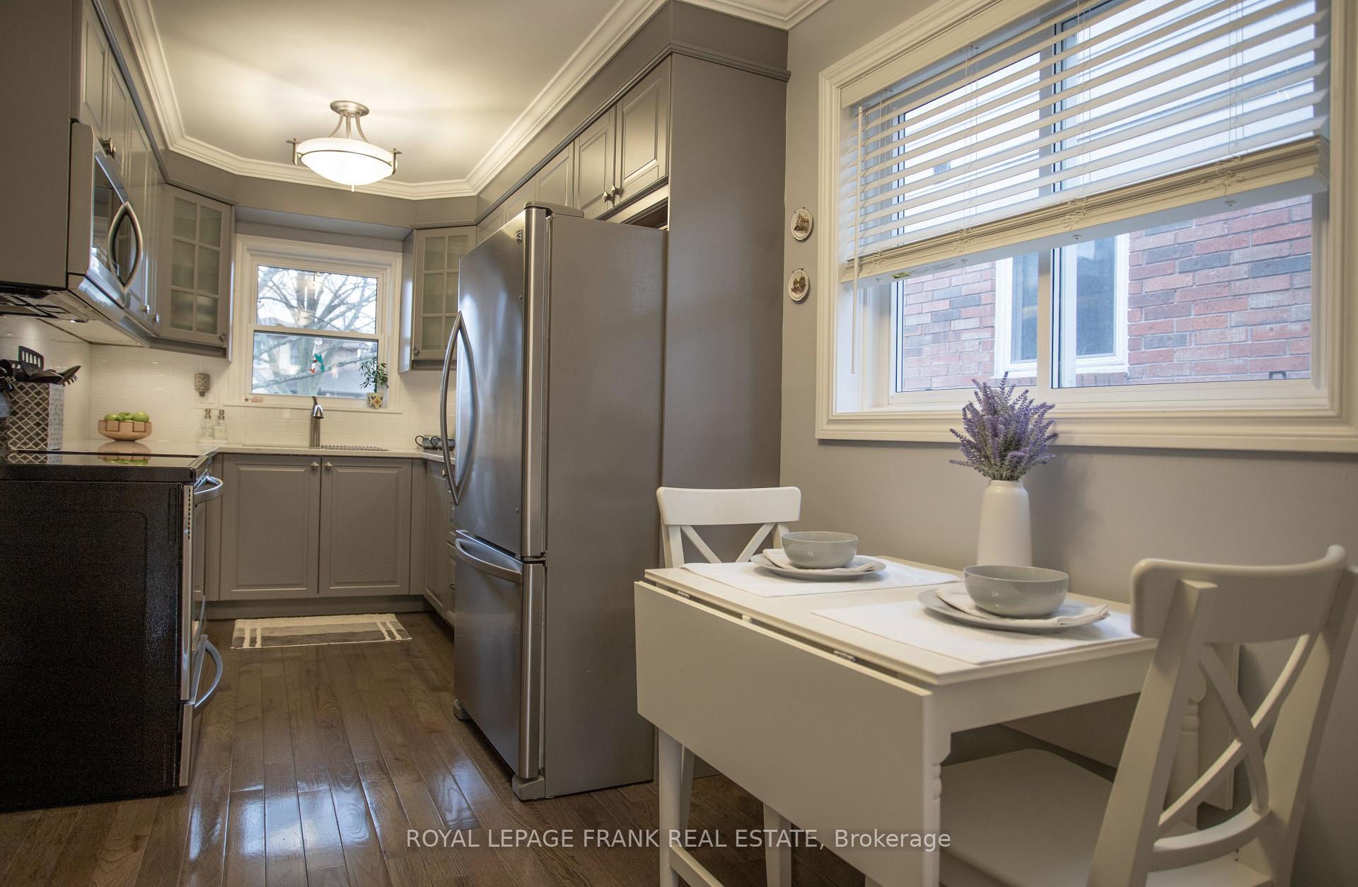 Photo 8 of 28 Hewitt Crescent, Ajax, South East — HOMEH