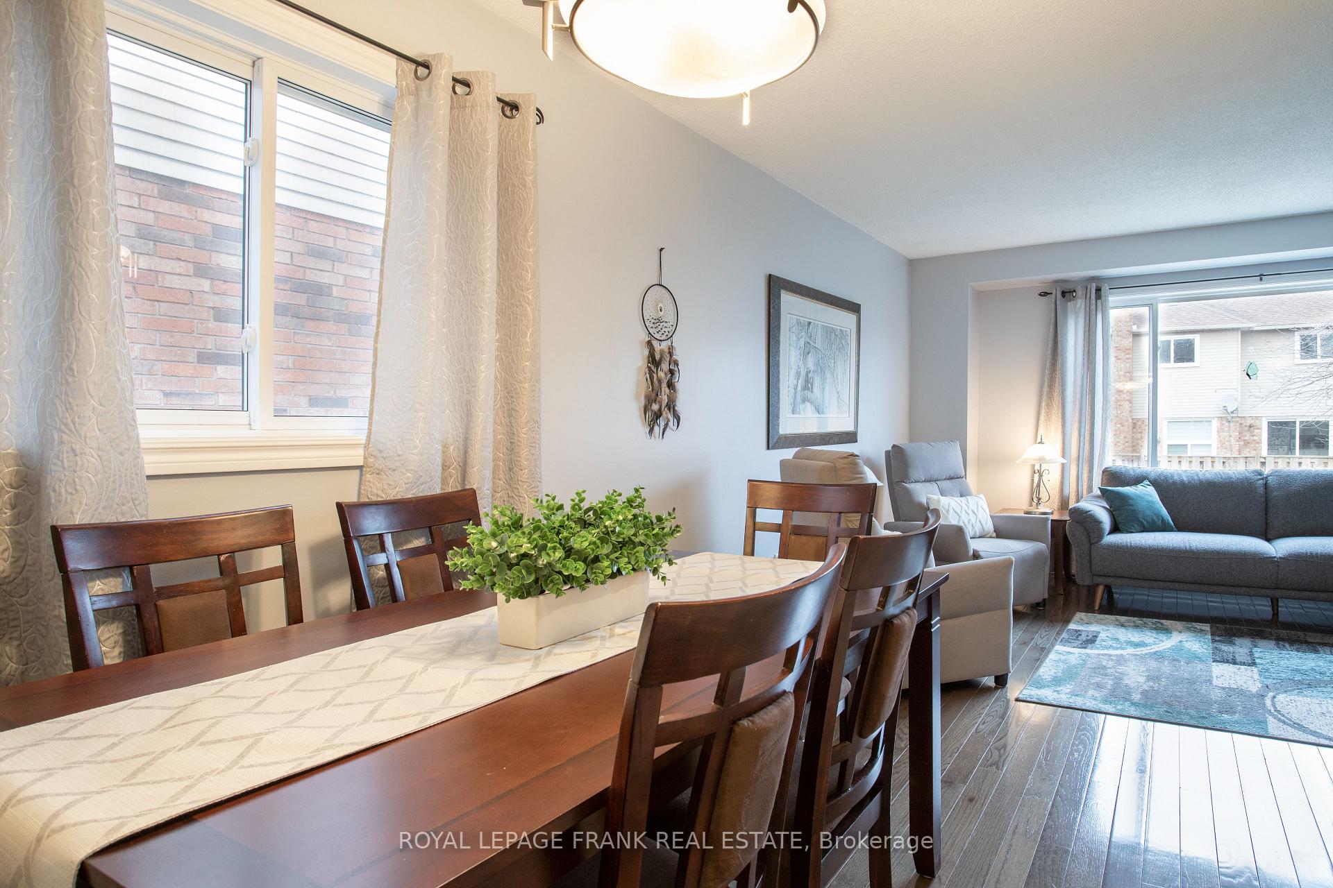 Photo 10 of 28 Hewitt Crescent, Ajax, South East — HOMEH