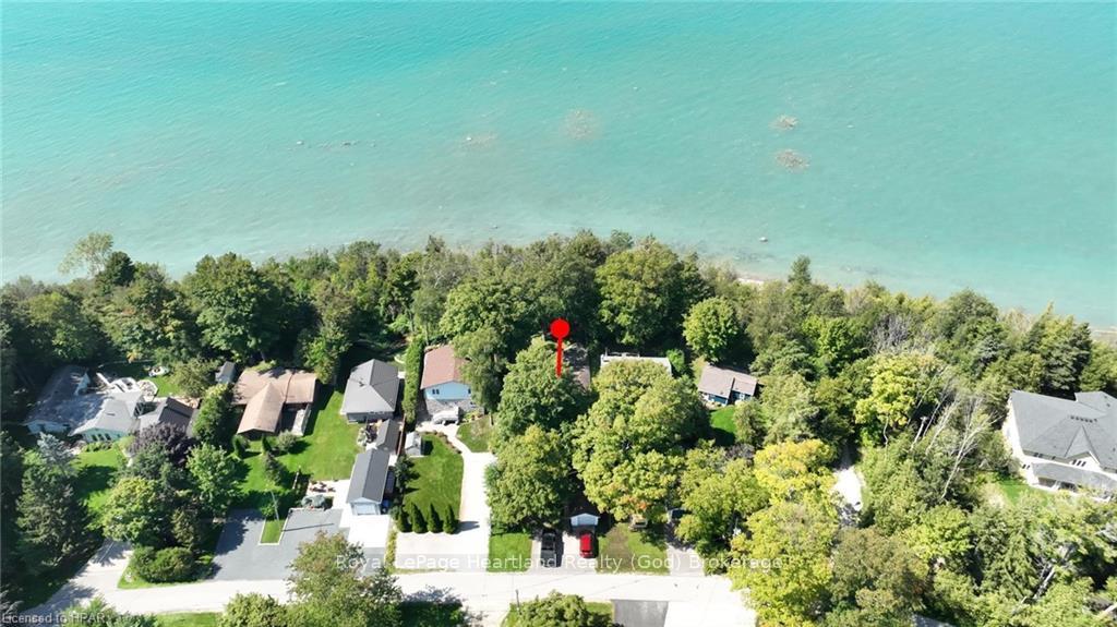 Photo 3 of 27 Bluewater Drive, Goderich, Goderich (Town) — HOMEH