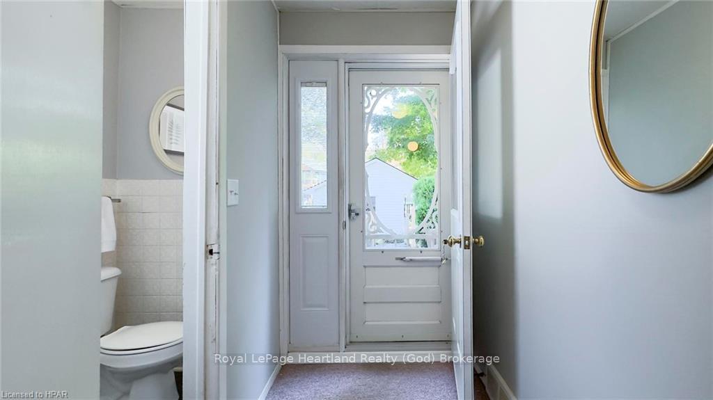 Photo 4 of 27 Bluewater Drive, Goderich, Goderich (Town) — HOMEH