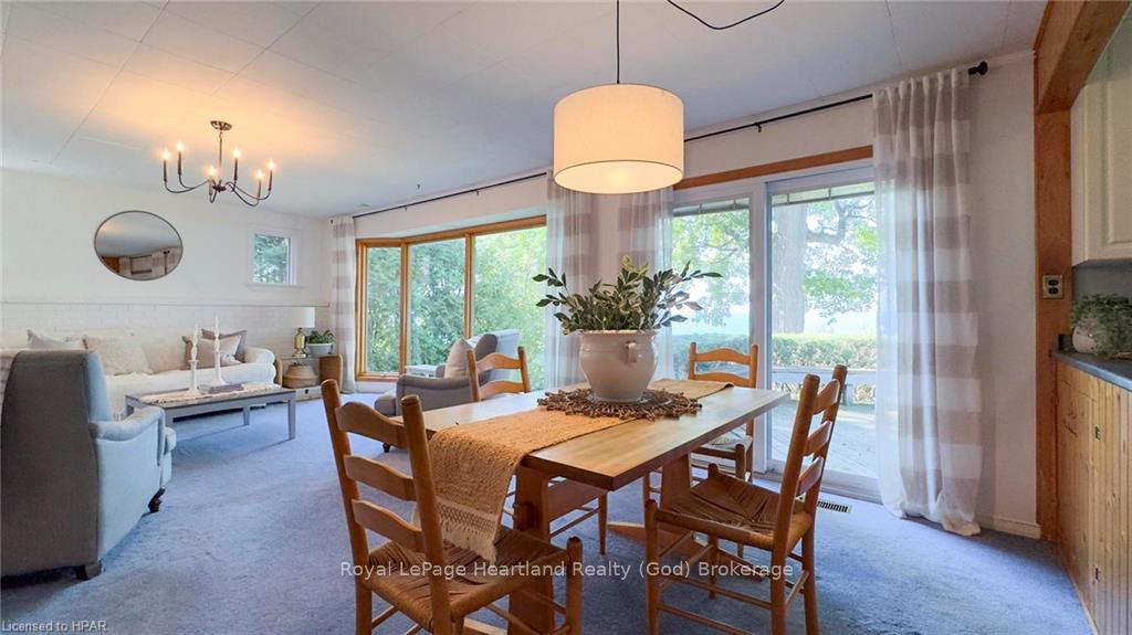 Photo 10 of 27 Bluewater Drive, Goderich, Goderich (Town) — HOMEH