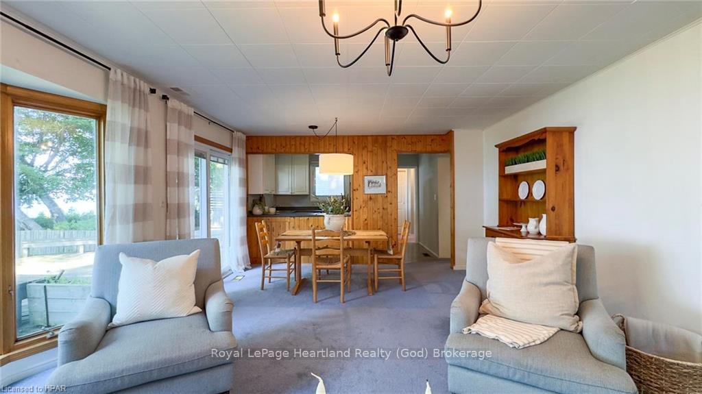 Photo 16 of 27 Bluewater Drive, Goderich, Goderich (Town) — HOMEH