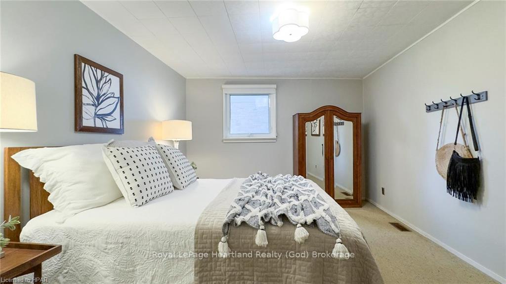 Photo 20 of 27 Bluewater Drive, Goderich, Goderich (Town) — HOMEH