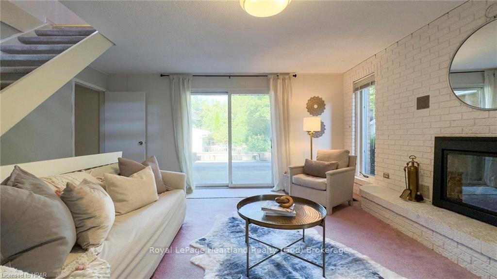 Photo 23 of 27 Bluewater Drive, Goderich, Goderich (Town) — HOMEH