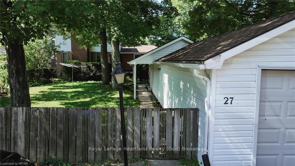 Photo 37 of 27 Bluewater Drive, Goderich, Goderich (Town) — HOMEH