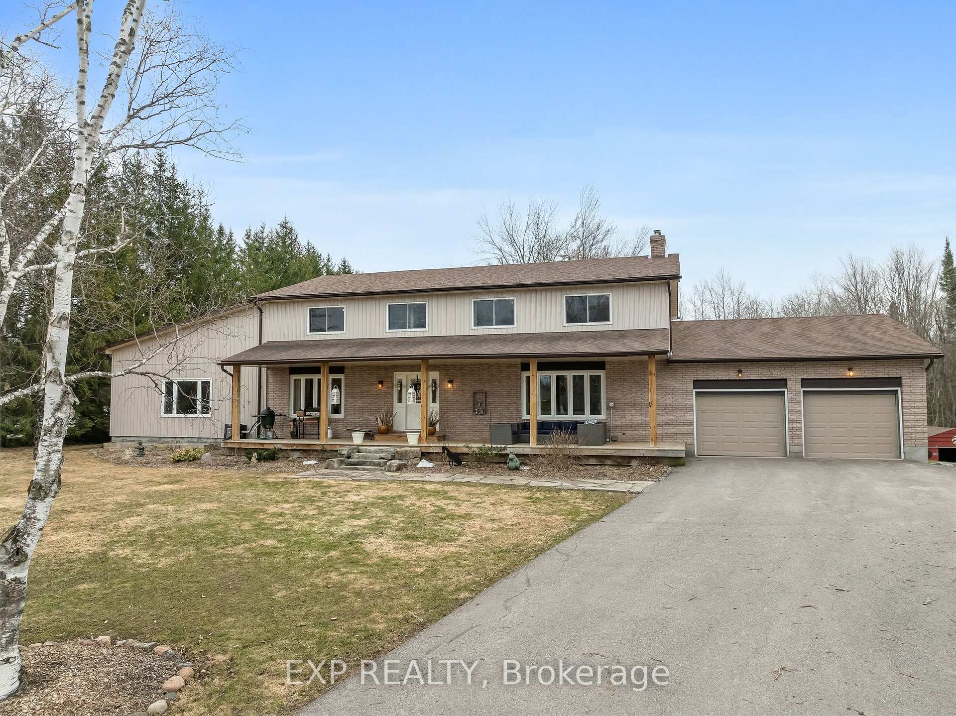Front of 667 Ford Crescent