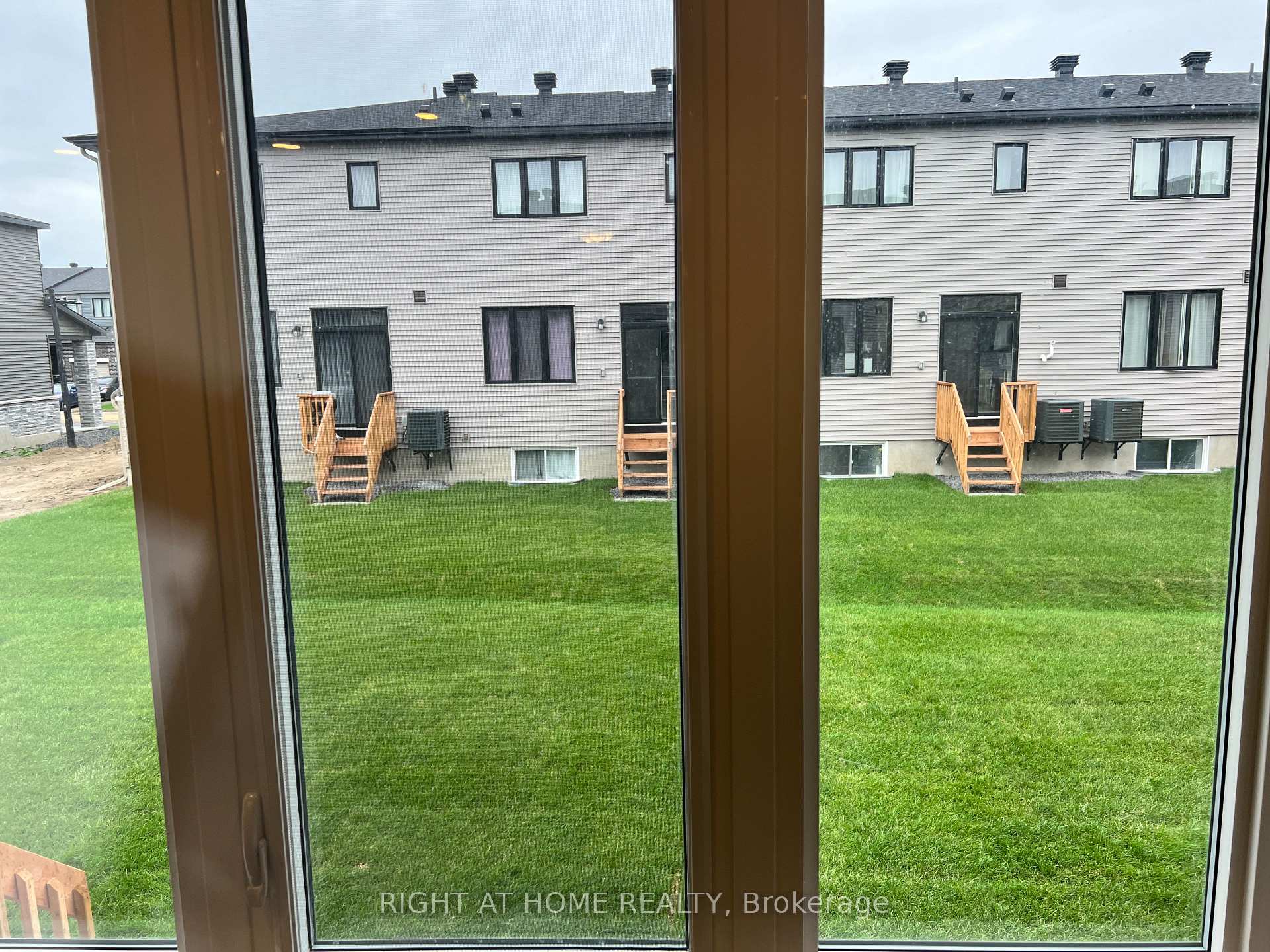 Photo 15 of 595 Lilith Street, Ottawa, Barrhaven - Heritage Park — HOMEH