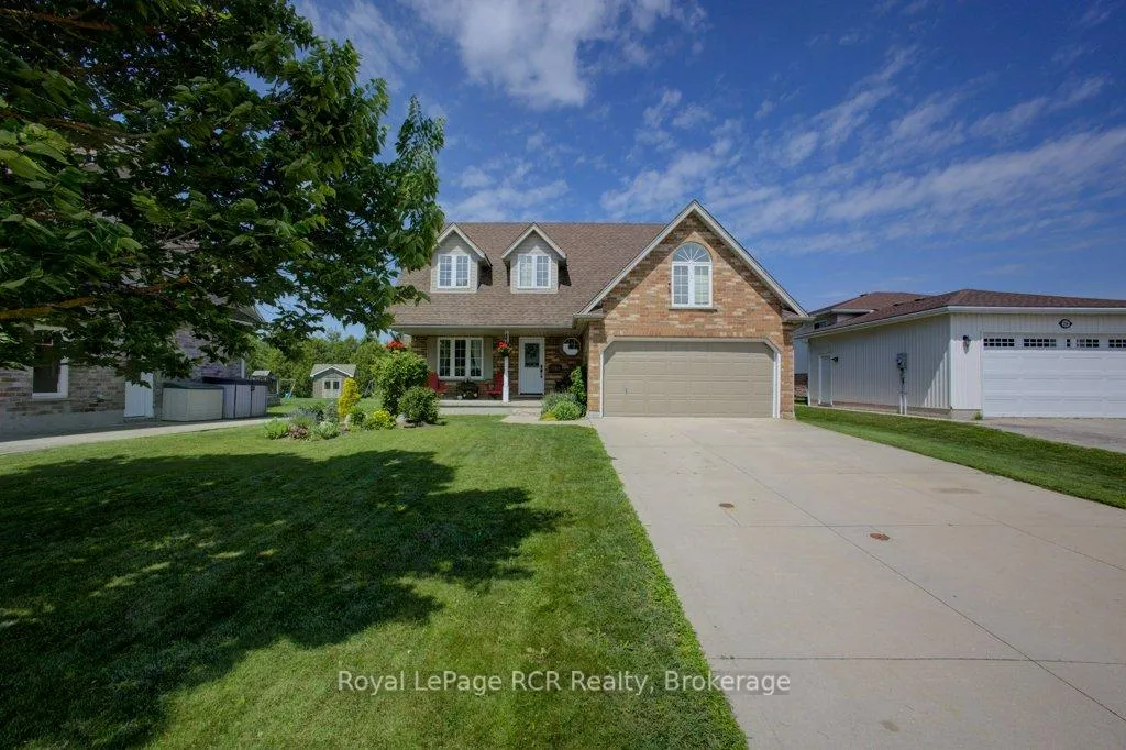 Front of 232 Conestoga Street N