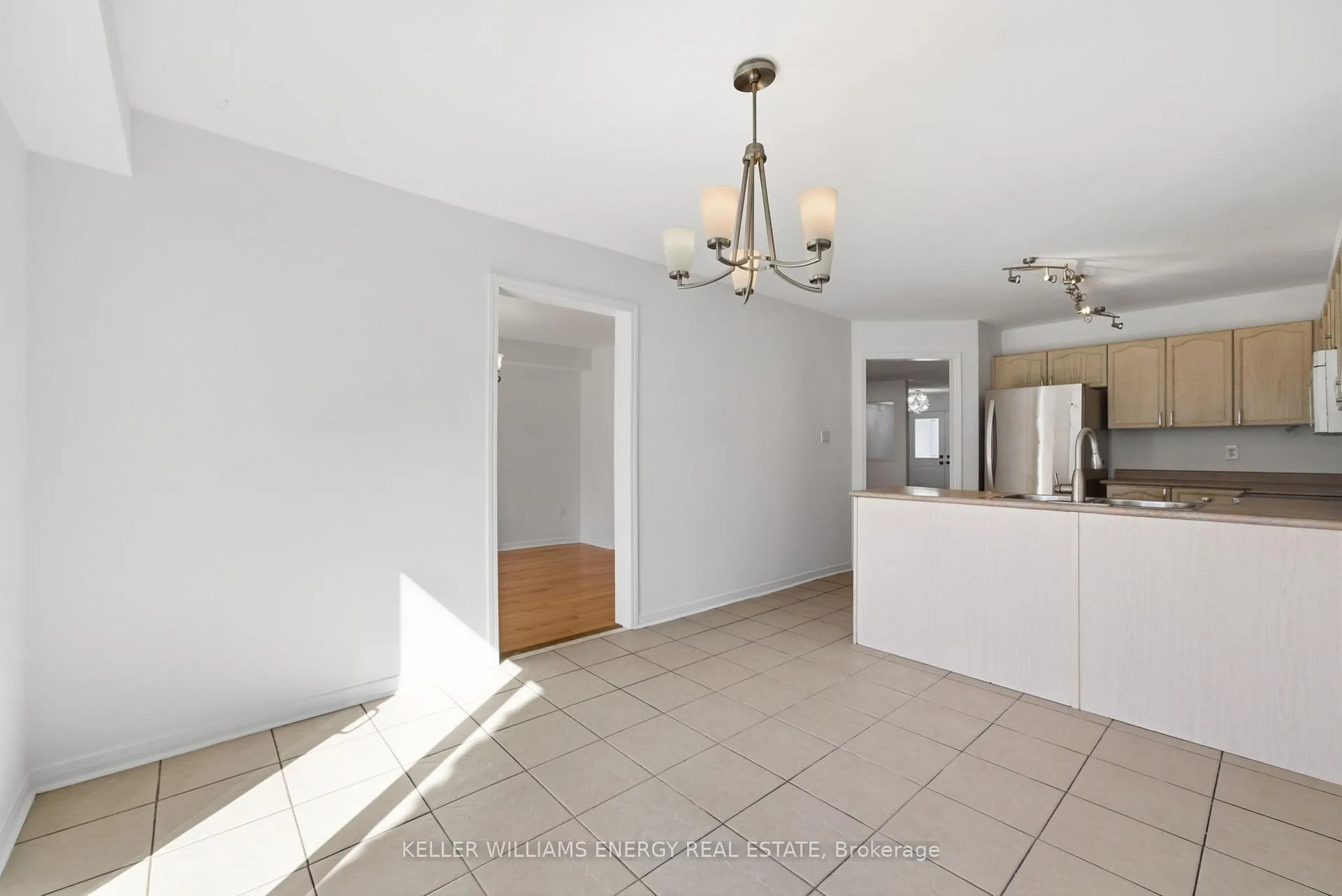 Photo 10 of 158 Madden Place, Clarington, Bowmanville — HOMEH