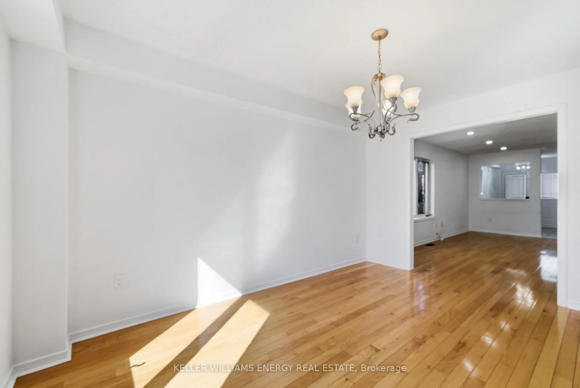 Photo 12 of 158 Madden Place, Clarington, Bowmanville — HOMEH