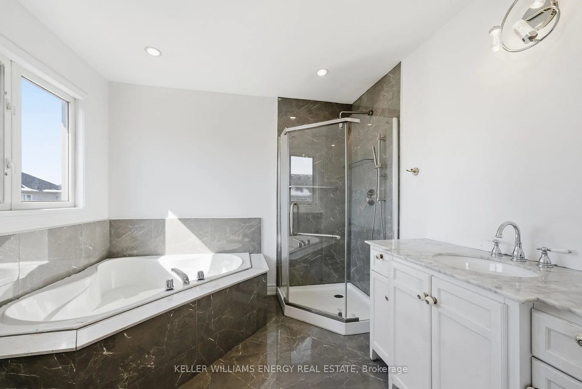 Photo 24 of 158 Madden Place, Clarington, Bowmanville — HOMEH