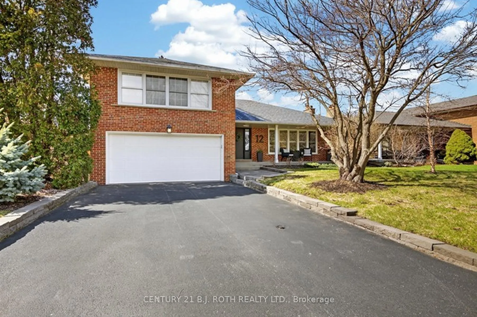Photo 1 of 12 Tallforest Crescent, Etobicoke, Markland Wood — HOMEH