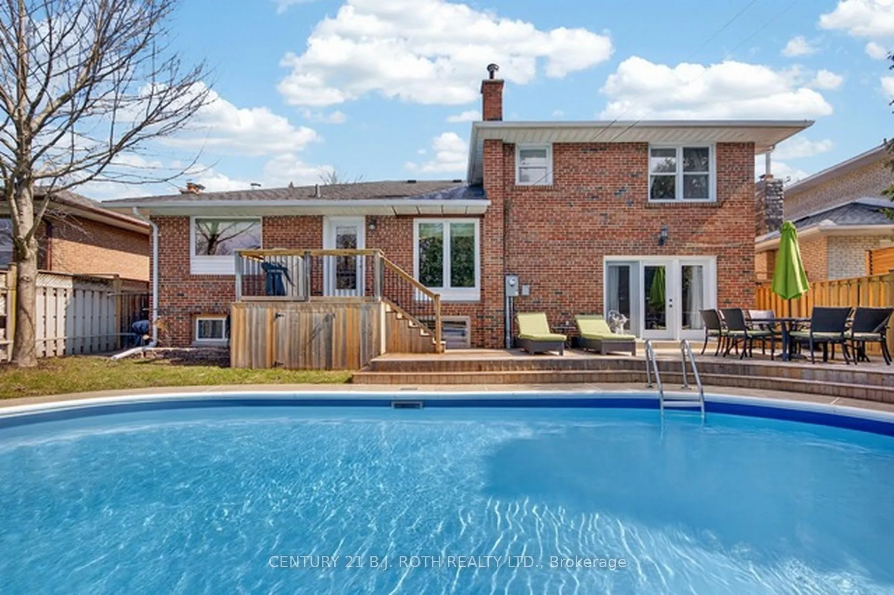Photo 27 of 12 Tallforest Crescent, Etobicoke, Markland Wood — HOMEH