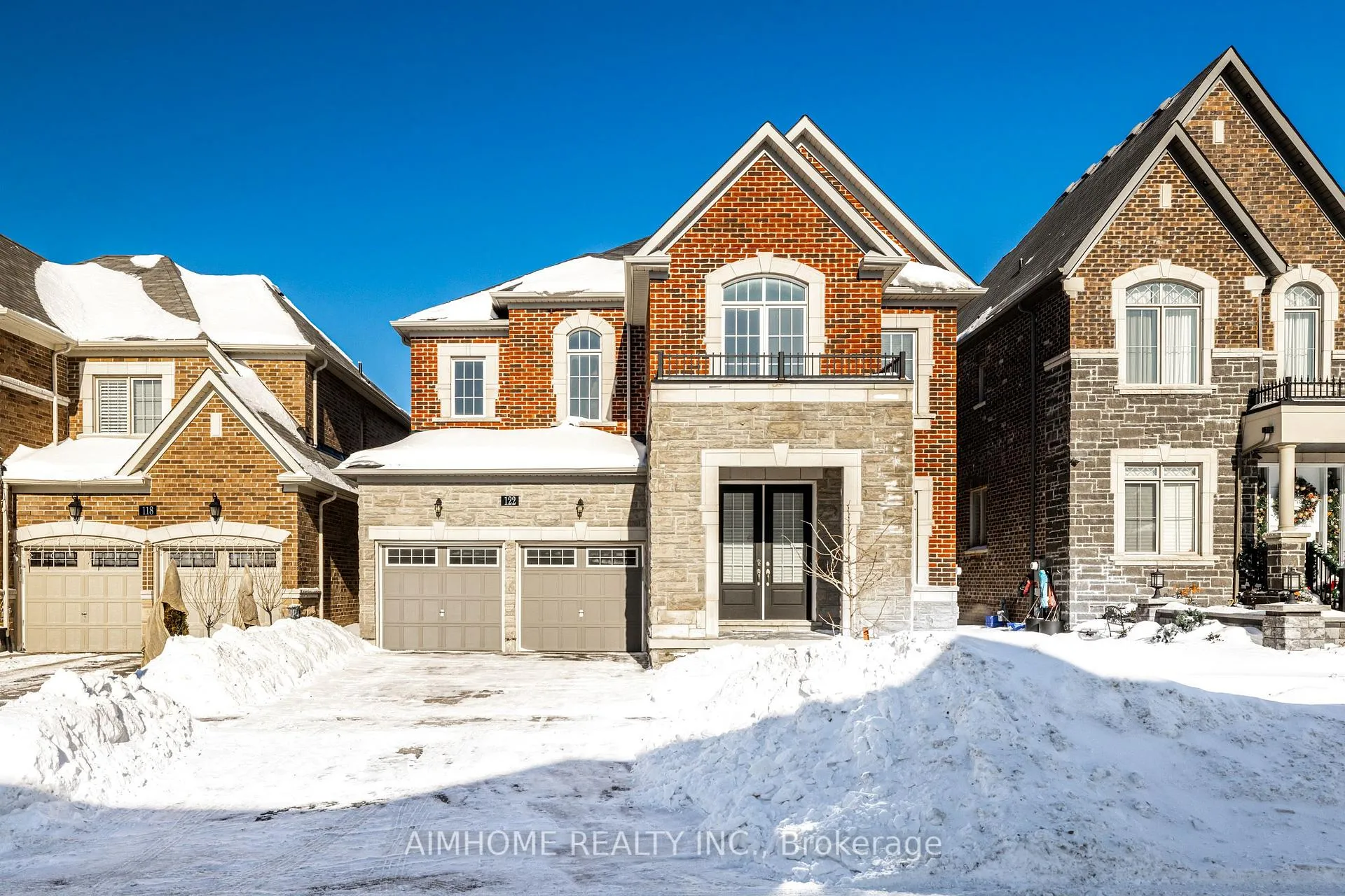 Photo 3 of 122 Scrivener Drive, Aurora, Rural Aurora — HOMEH