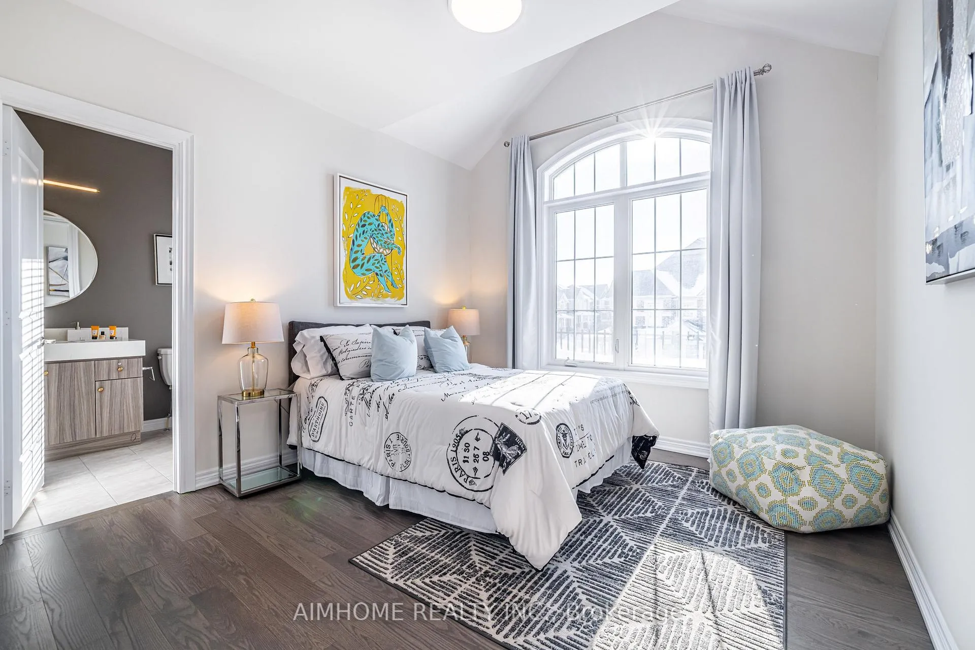 Photo 25 of 122 Scrivener Drive, Aurora, Rural Aurora — HOMEH