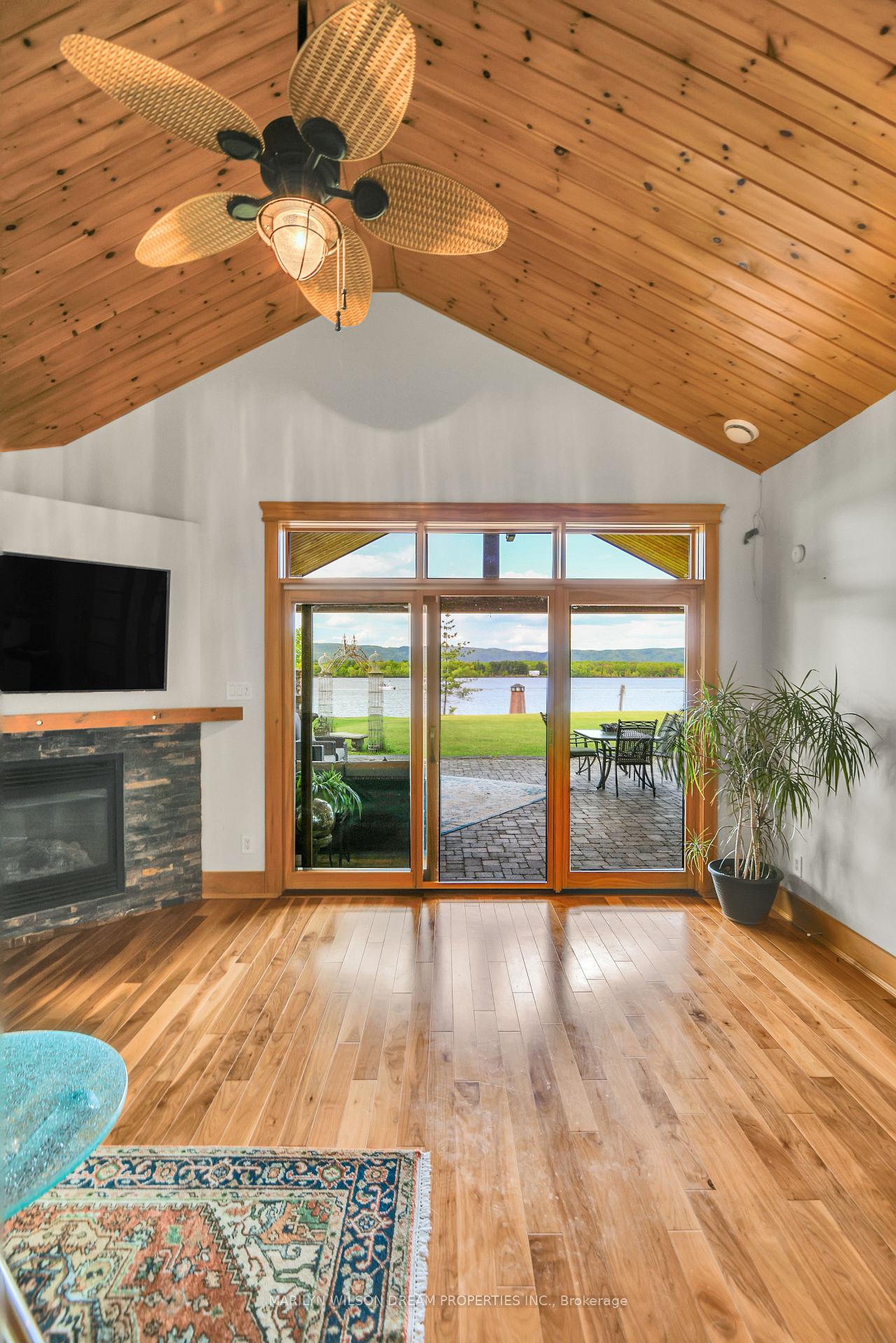 Photo 18 of 133 Swift Street, Ottawa, Dunrobin Shores — HOMEH