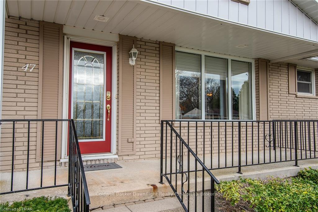 Photo 2 of 47 Walker Street, Central Huron, Clinton — HOMEH