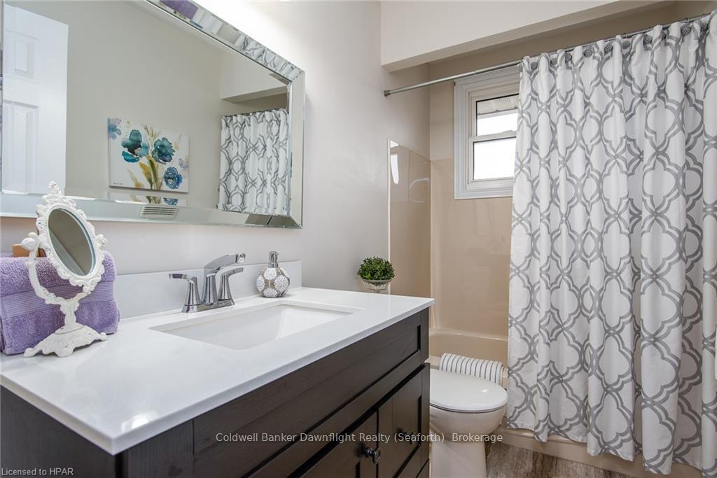 Photo 17 of 47 Walker Street, Central Huron, Clinton — HOMEH