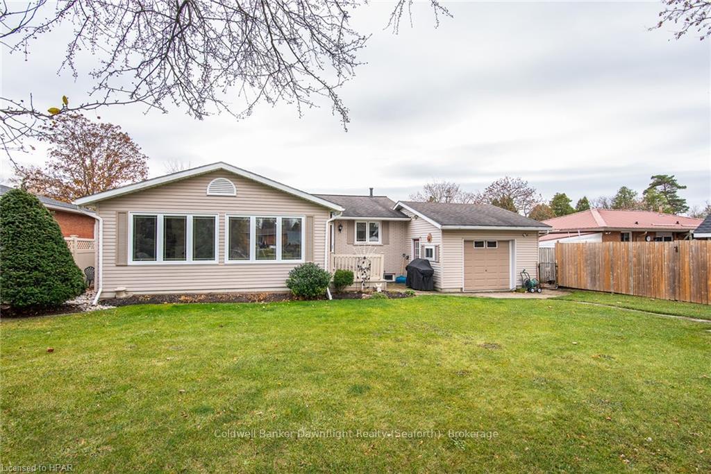 Photo 31 of 47 Walker Street, Central Huron, Clinton — HOMEH