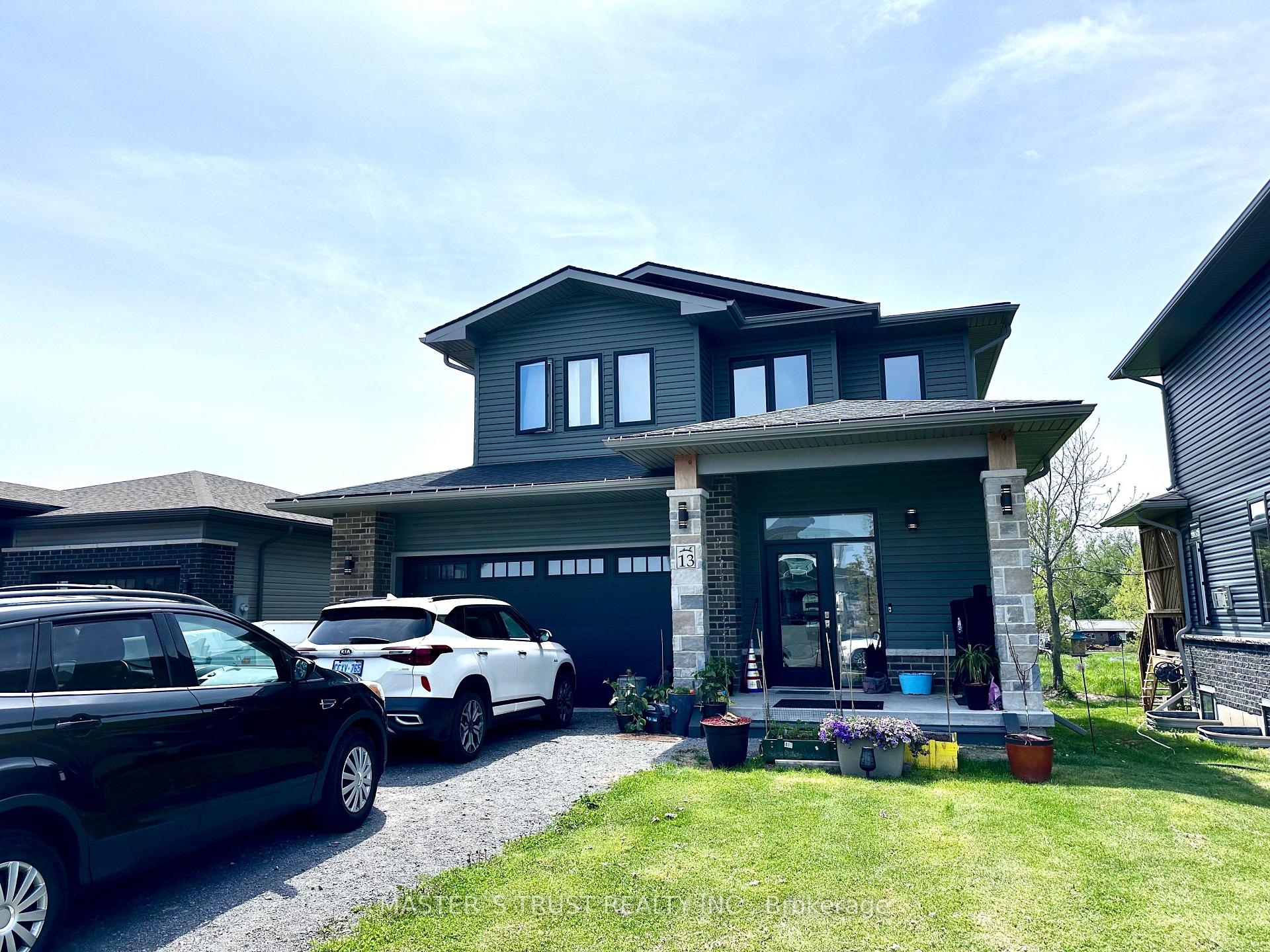 Front of 13 Lillys Court