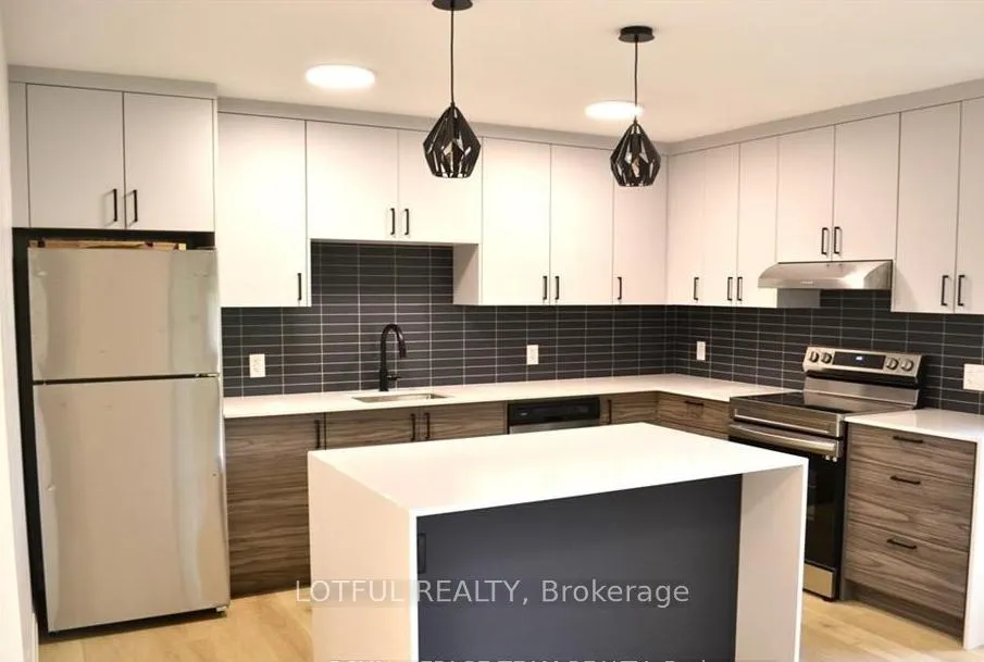 Photo 3 of Unit 2, 503 Athlone Avenue, Ottawa, Westboro/Hampton Park — HOMEH