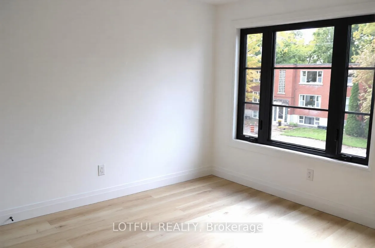 Photo 4 of Unit 2, 503 Athlone Avenue, Ottawa, Westboro/Hampton Park — HOMEH