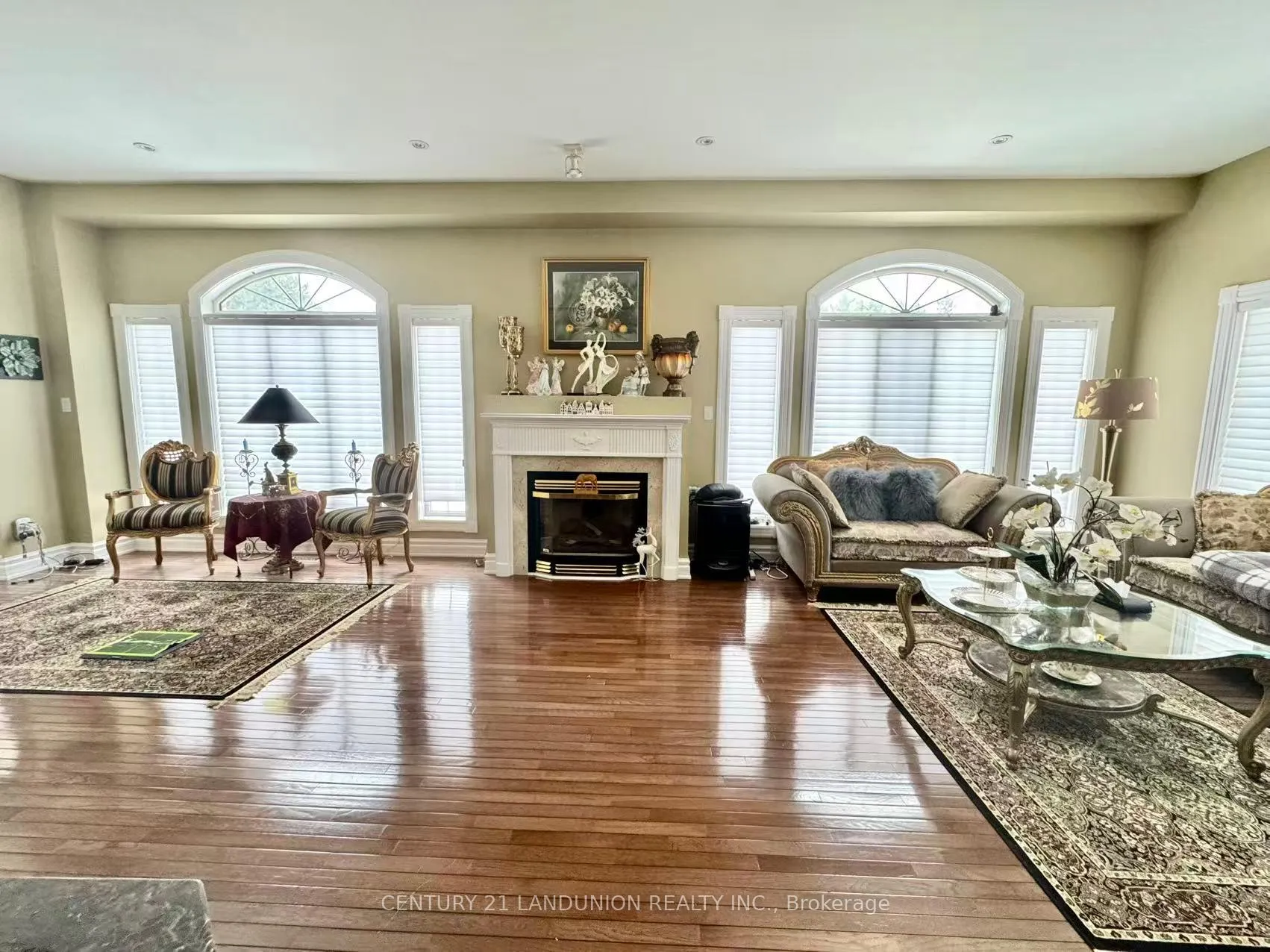 Photo 5 of 5 Dafoe Court, Aurora, Bayview Southeast — HOMEH