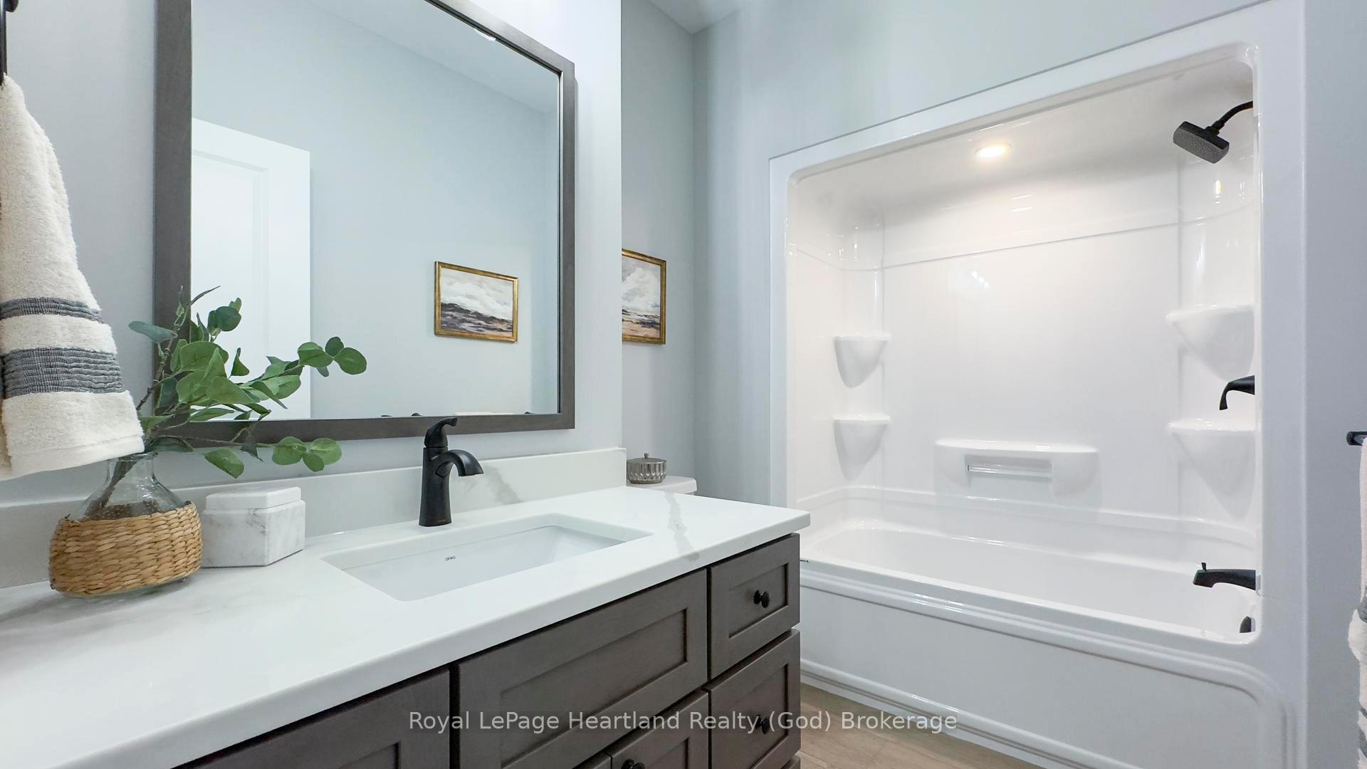 Photo 6 of 455 Woodridge Drive, Goderich, Goderich (Town) — HOMEH