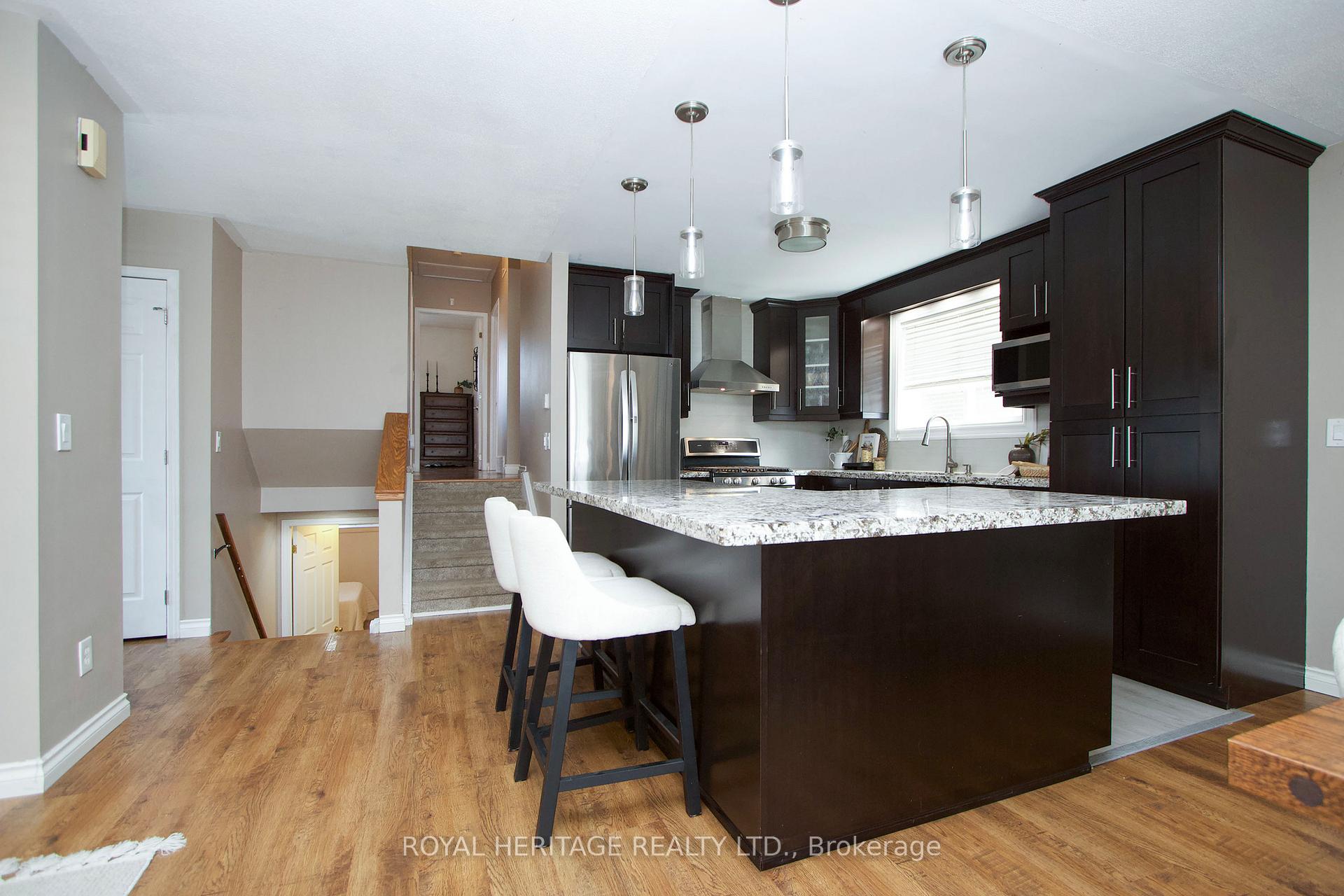 Photo 7 of 154 Clements Road E, Ajax, South East — HOMEH