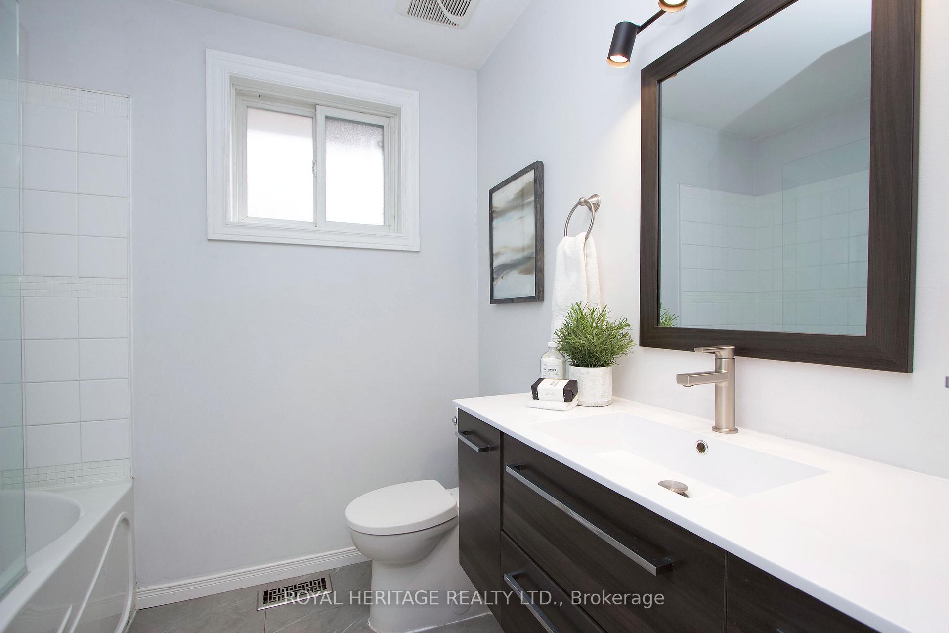 Photo 16 of 154 Clements Road E, Ajax, South East — HOMEH