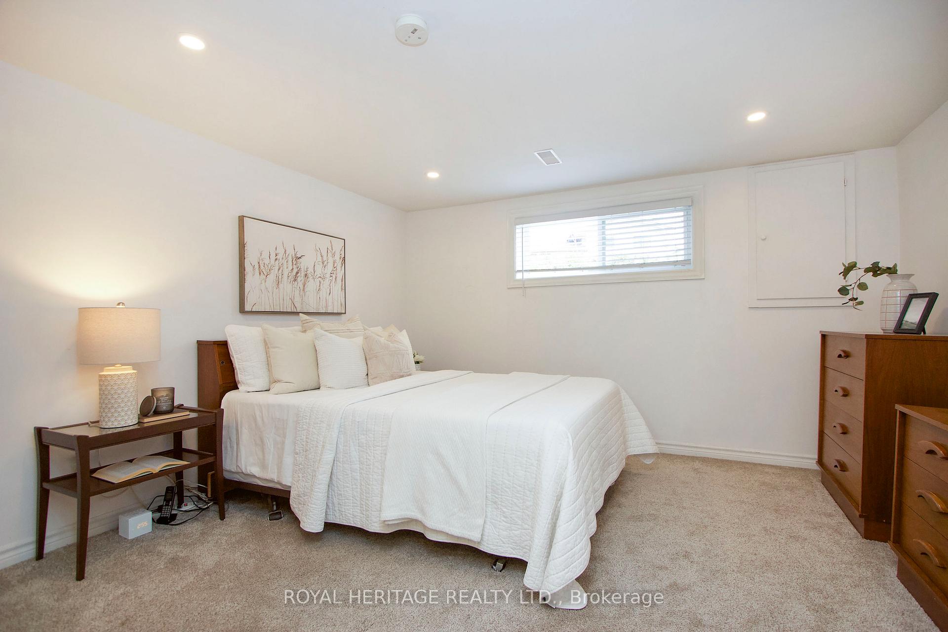 Photo 18 of 154 Clements Road E, Ajax, South East — HOMEH