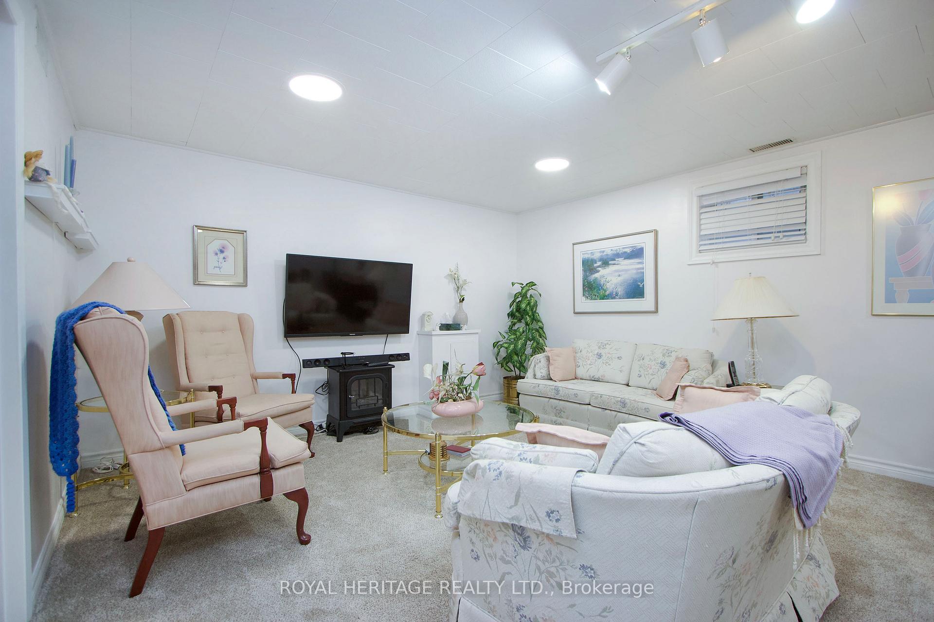 Photo 21 of 154 Clements Road E, Ajax, South East — HOMEH