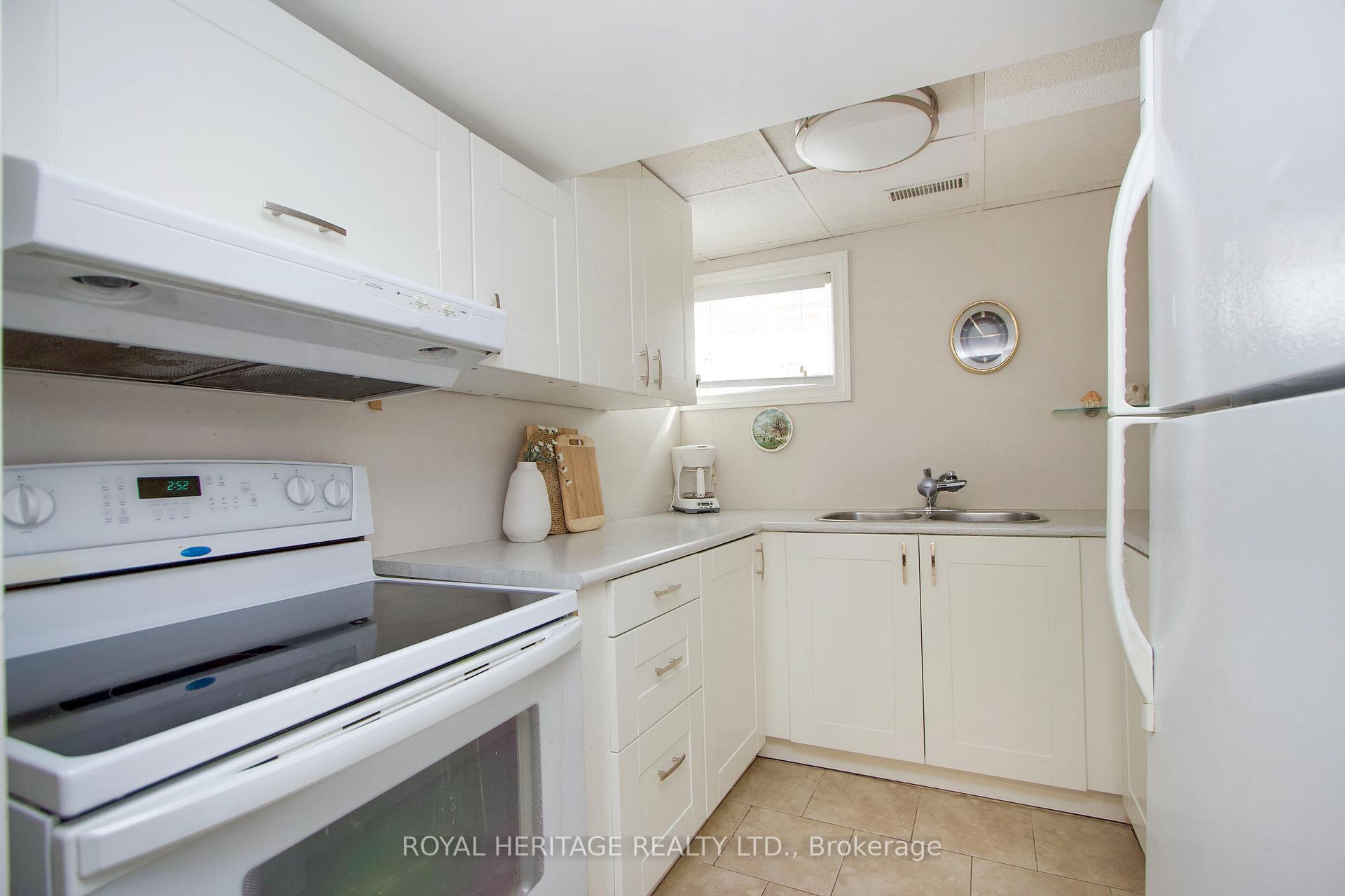Photo 24 of 154 Clements Road E, Ajax, South East — HOMEH