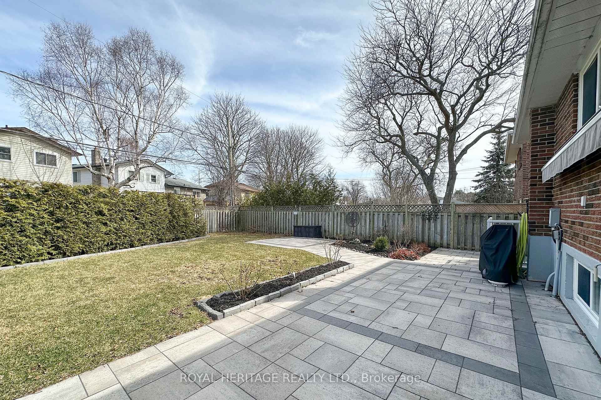 Photo 32 of 154 Clements Road E, Ajax, South East — HOMEH
