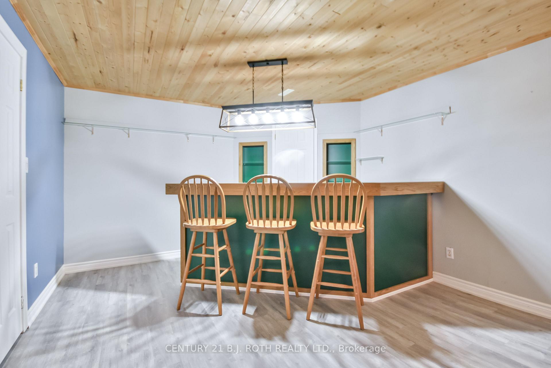 Photo 20 of 8468 8th Line, Essa, Rural Essa — HOMEH