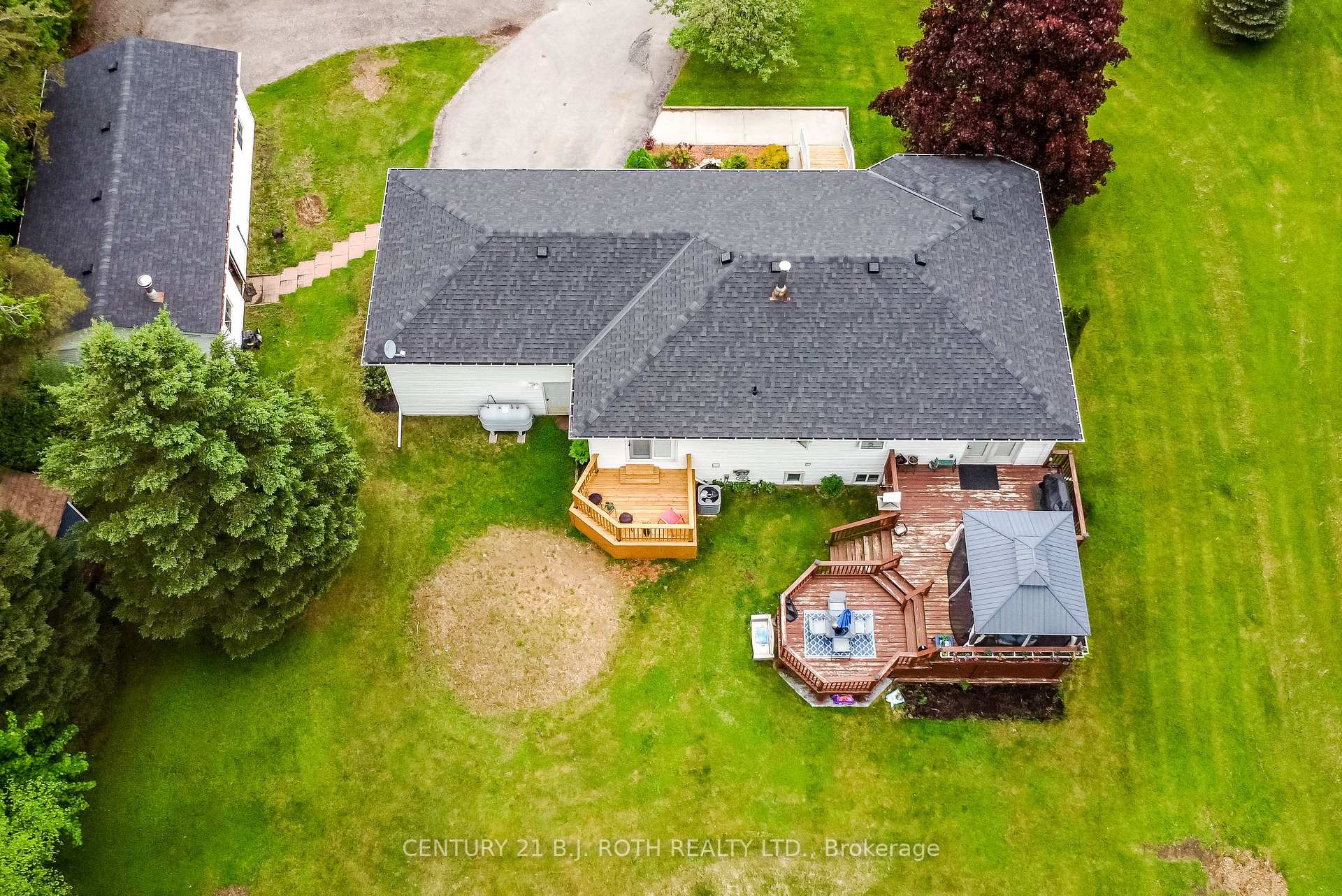 Photo 32 of 8468 8th Line, Essa, Rural Essa — HOMEH