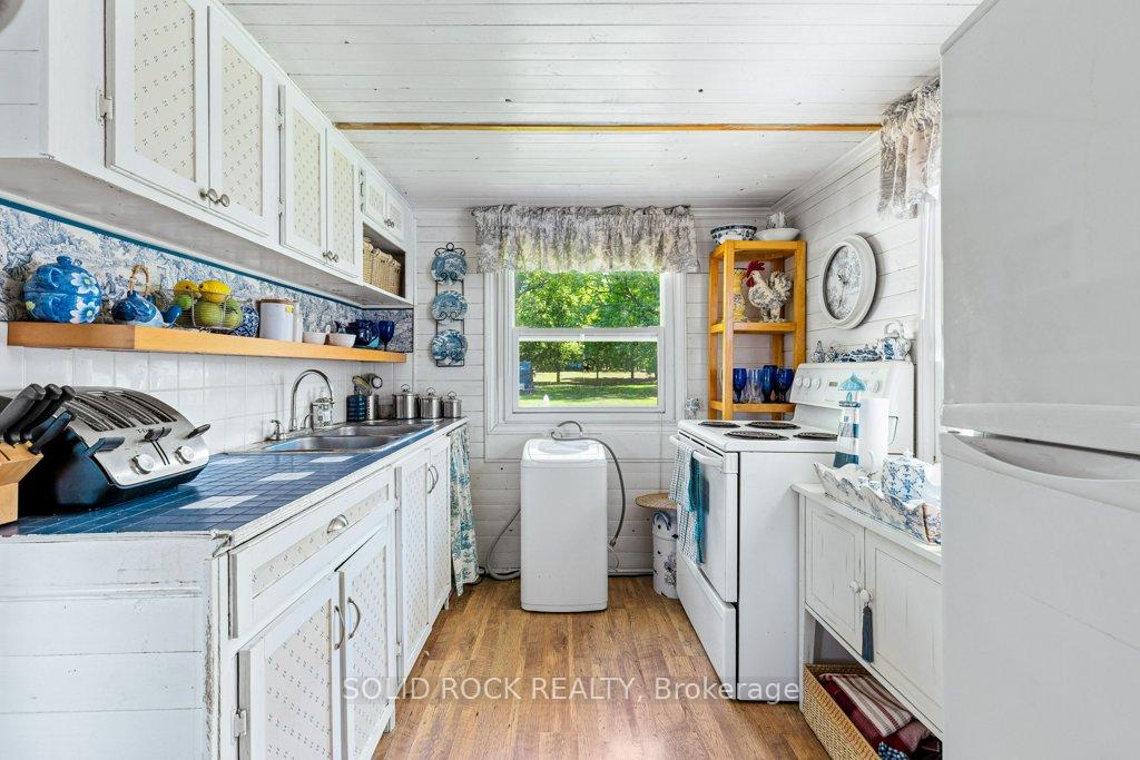 Photo 18 of 124 Bay Lane, Edwardsburgh/Cardinal, Edwardsburgh/Cardinal Twp — HOMEH