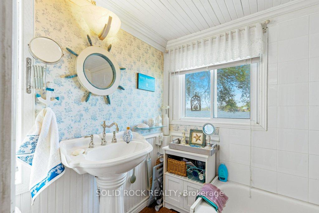 Photo 20 of 124 Bay Lane, Edwardsburgh/Cardinal, Edwardsburgh/Cardinal Twp — HOMEH