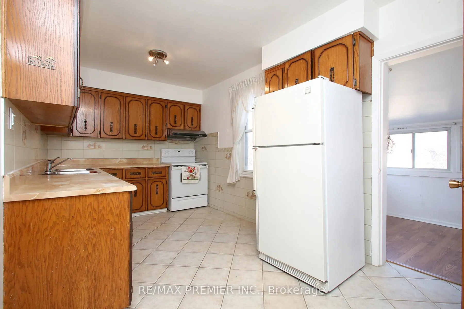 Photo 14 of 172 Lauder Avenue, Toronto, Oakwood Village — HOMEH