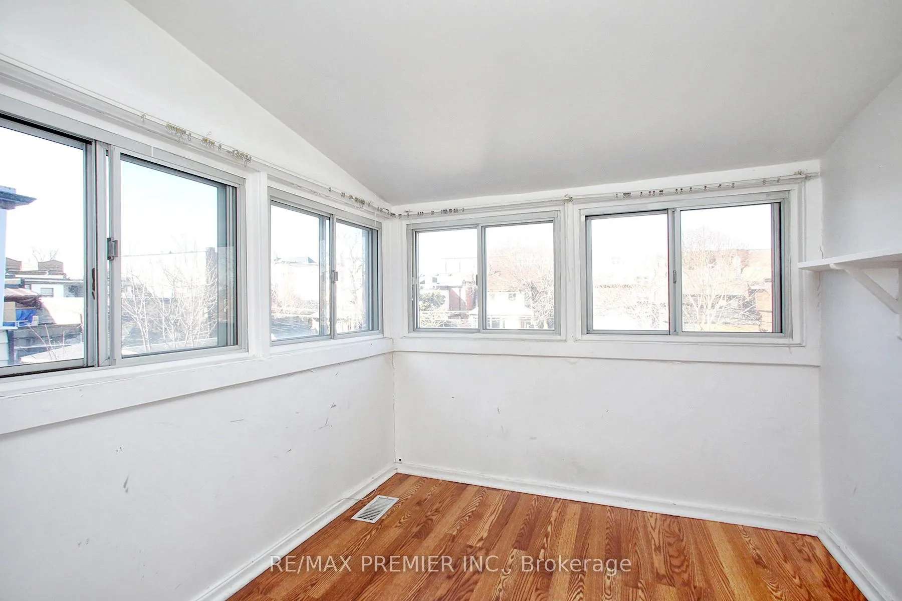 Photo 19 of 172 Lauder Avenue, Toronto, Oakwood Village — HOMEH