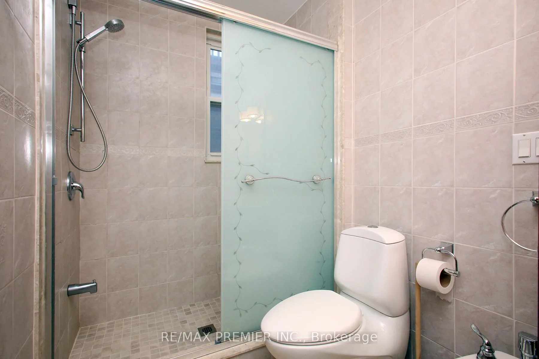 Photo 20 of 172 Lauder Avenue, Toronto, Oakwood Village — HOMEH