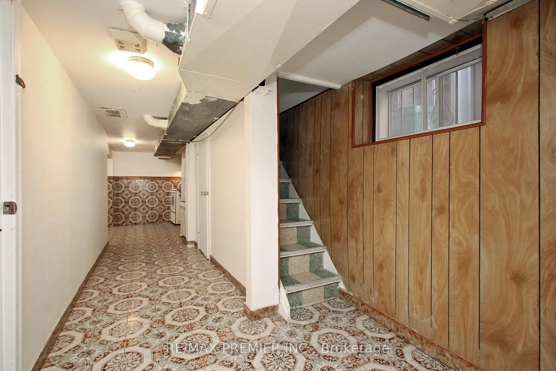 Photo 24 of 172 Lauder Avenue, Toronto, Oakwood Village — HOMEH