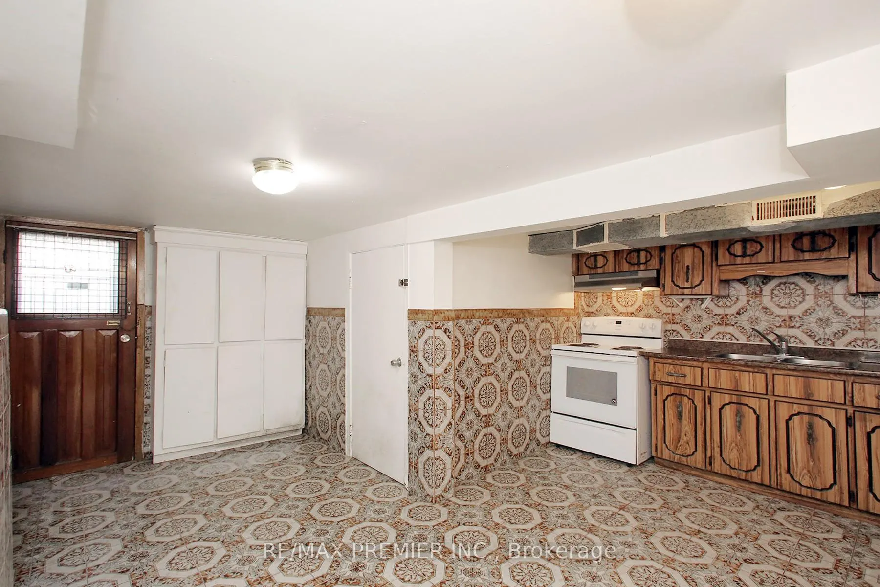 Photo 25 of 172 Lauder Avenue, Toronto, Oakwood Village — HOMEH